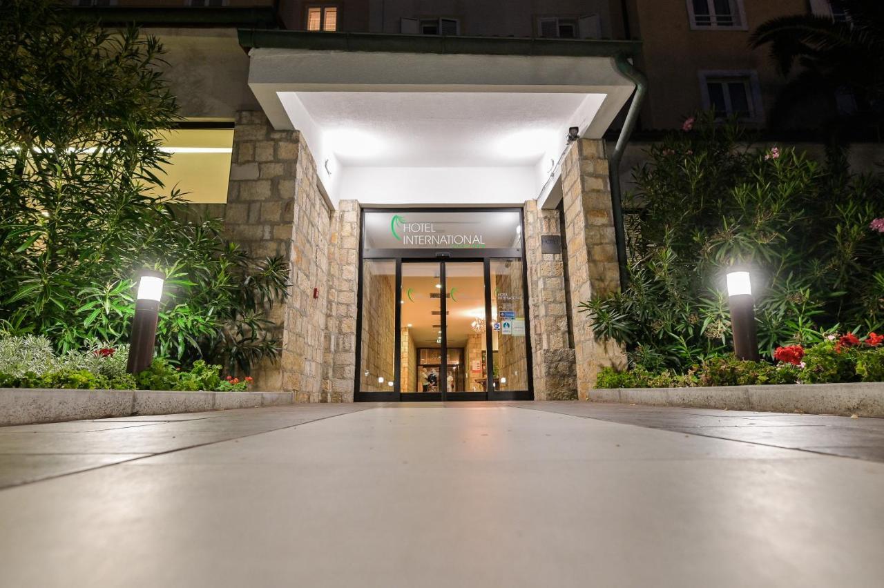 Hotel International Раб Экстерьер фото