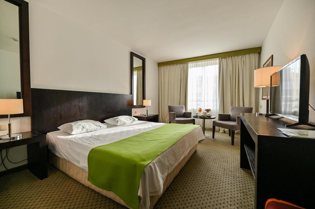 Hotel International Раб Экстерьер фото