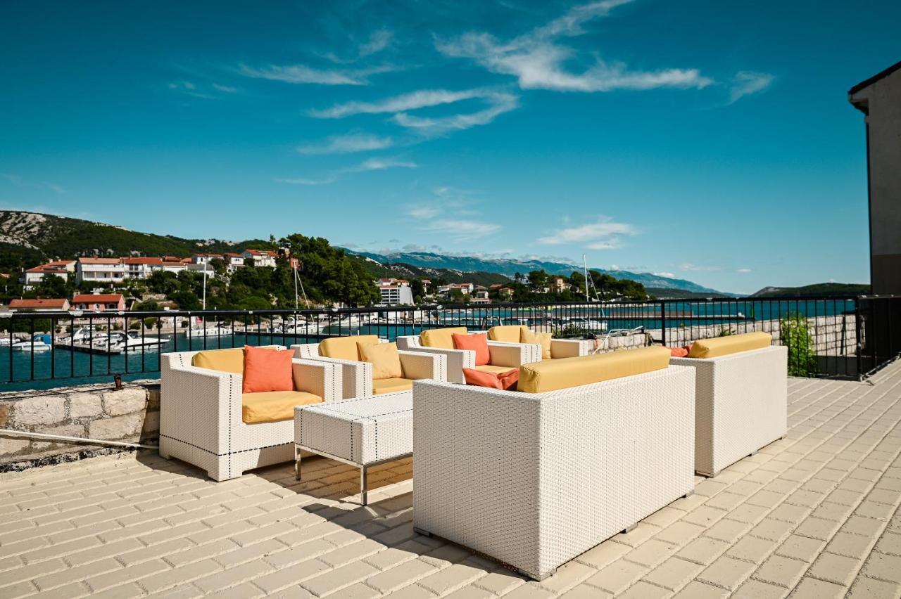 Hotel International Раб Экстерьер фото