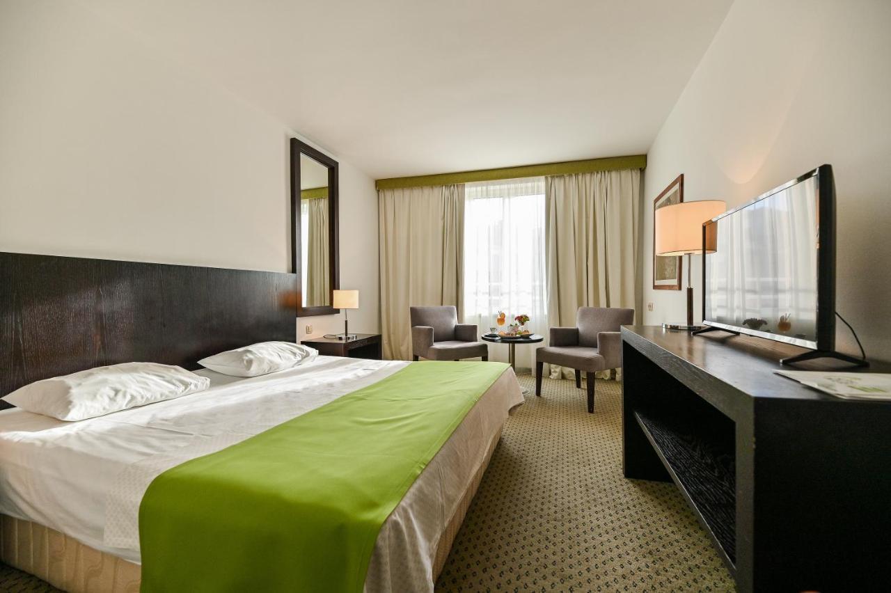 Hotel International Раб Экстерьер фото