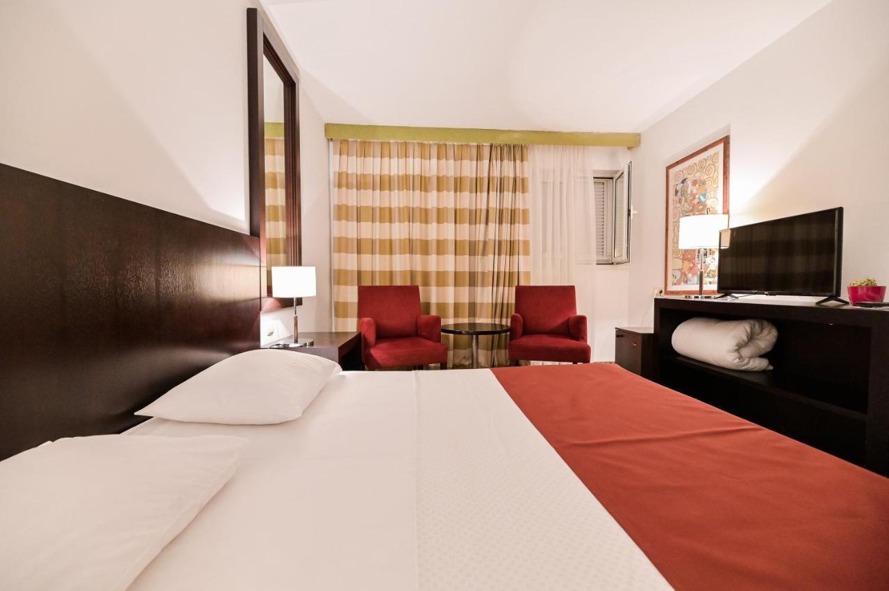 Hotel International Раб Экстерьер фото