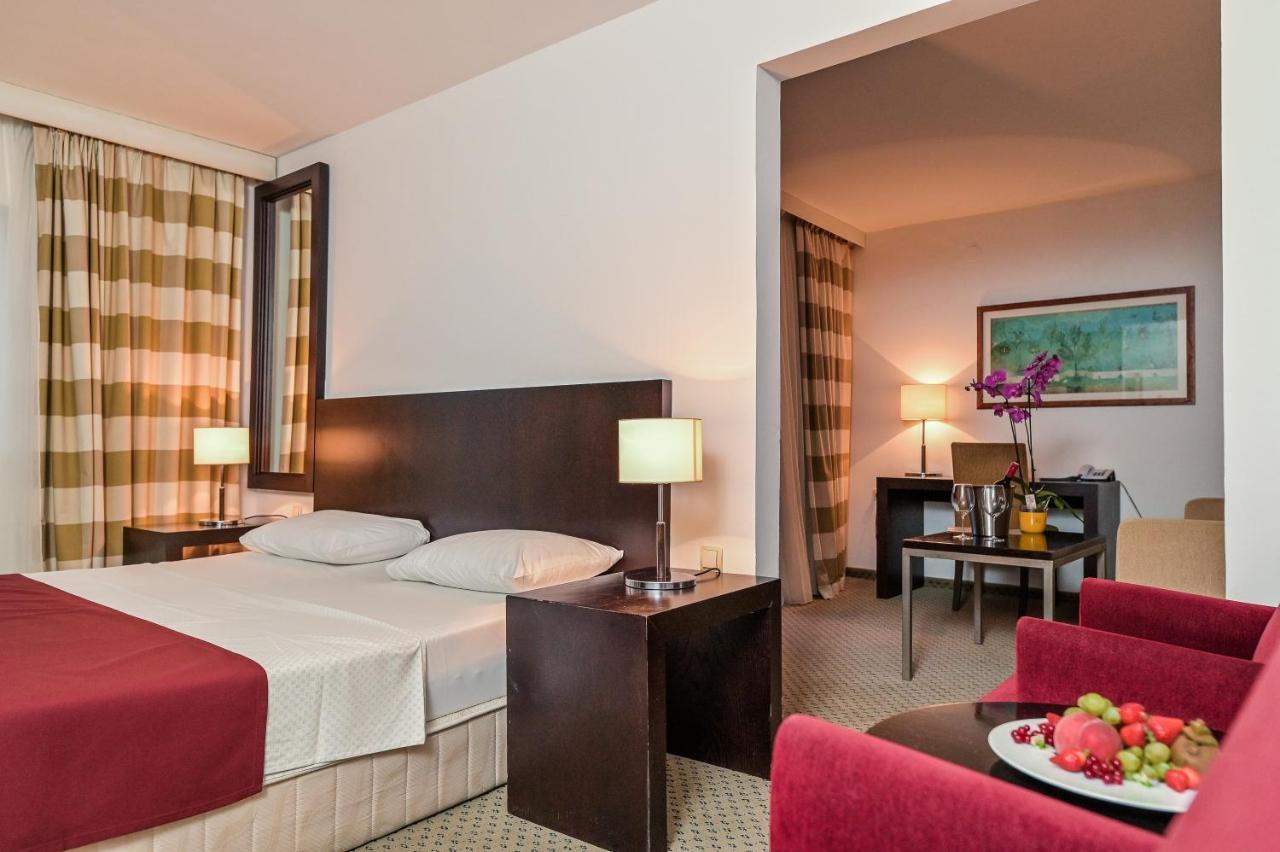Hotel International Раб Экстерьер фото